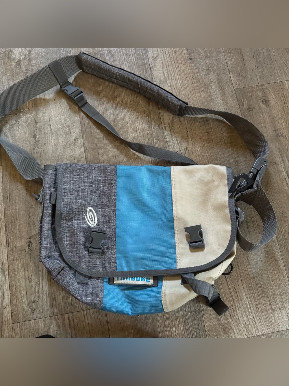 Timbuk2 Freestyle Plus Messenger Shoulder Bag Blue Gray cream grey crossbody